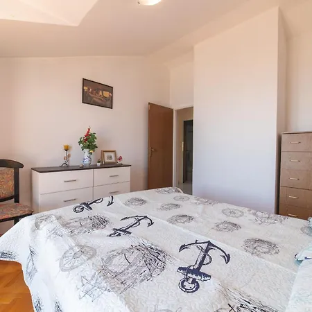 Apartamento Sunrise Duilovo *