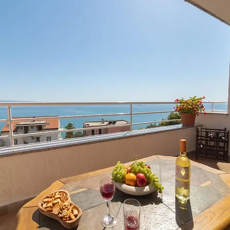 Sunrise Duilovo Apartamento *